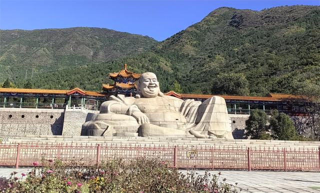 京郊蟒山森林公园登山