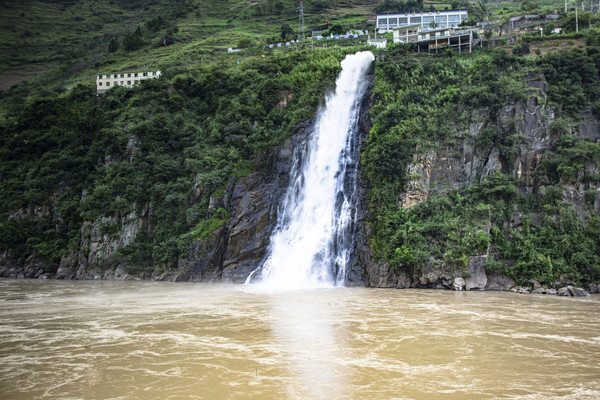 行大峡谷美丽公路,赏怒江美景(老虎跳、怒江第一啸)