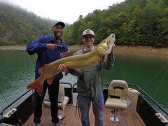 伊利湖游记图片] Lake Fishing 湖泊钓鱼 —— 宁静湖光中的垂钓逸趣