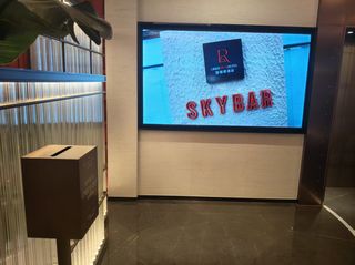 昆明探店｜翠湖旁的红调艺术酒店，住一次就爱上！