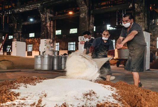 边玩边吃才够味