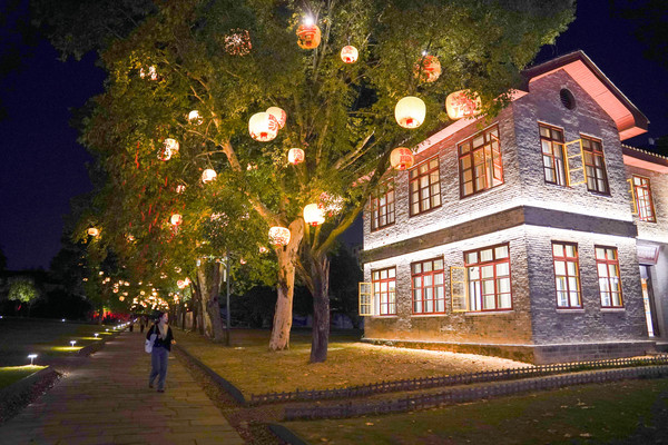 景德镇学院_景德镇雕塑瓷厂游玩_景德镇旅游攻略