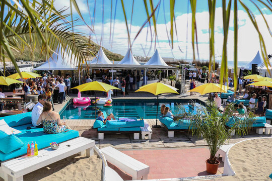 超级画卷 — 荷兰阿姆斯特丹赞德沃特海滩 (Zaanse Schans Beach)