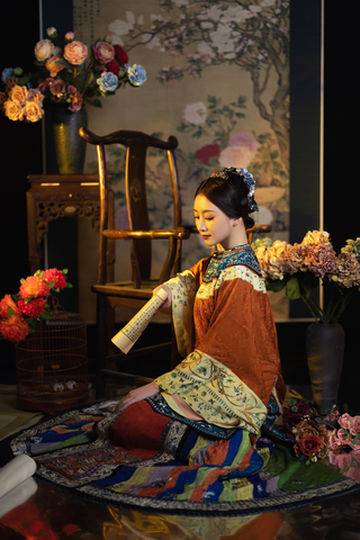 平遥古城古风之旅，邂逅清代古董衣与点翠首饰