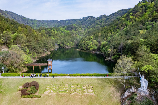 漫游木兰天池,寻觅山水间的诗意与远方