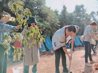 3月12让我们一起动起来,一起拥抱大自然。