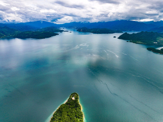 🏞️ 东江湖：雾漫小东江的诗意