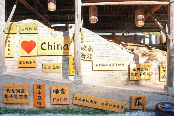 景德镇学院_景德镇旅游攻略_景德镇雕塑瓷厂游玩