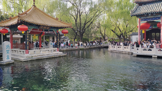 抽空逛逛大城市之济南:趵突泉,天下第一泉。