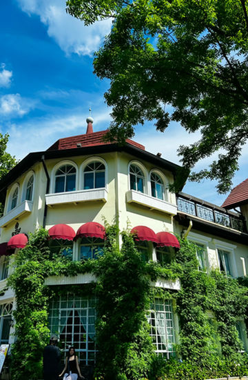 明漫游:世博园0元打卡全球风情,翠湖丽瑞德解锁云端惬意🌿