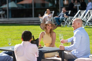 芭萝莎游记图文-探索芭萝莎第一集：品佳酿，酒至微醺