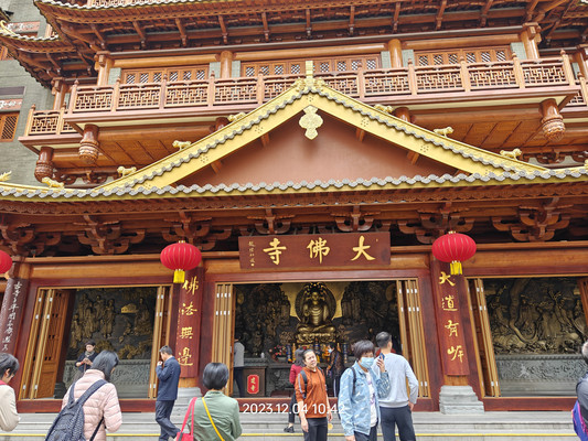 广州大佛寺红火千年 是否在为生活充实每个瞬间