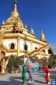 德宏游记图片] 云南德宏芒市：亚洲最大空心佛塔勐焕大金塔、感受迷人的傣族风情