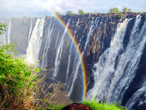 赞比亚游记图片] 非洲旅游：走进赞比亚观跨国大瀑布景致（图）