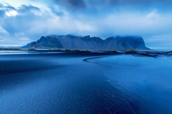 冰岛旅游指南：探索北极之美