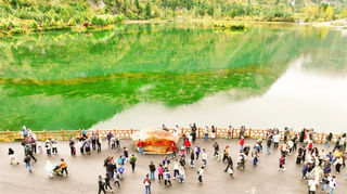 氛围感天花板！国庆逢中秋，到毕棚沟秋色共团圆~