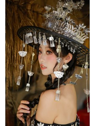 苗疆少女也太美了！后悔没早点来拍！