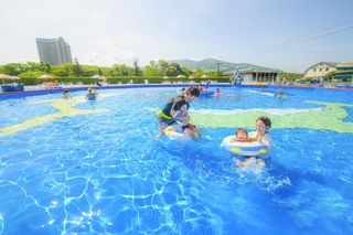 北海道留寿都度假村：清凉亲子夏日泳池乐园
