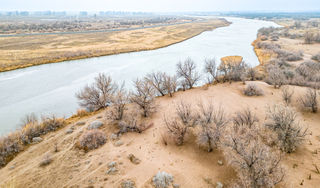 甘肃民勤二日游：亚洲最大沙漠水库/鸟的天堂/奇幻沙漠雕塑/摘星小镇