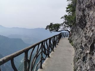 六月初夏，正是出游好时节 (长沙 – 张家界 – 凤凰古城 – 梵净山自驾游)