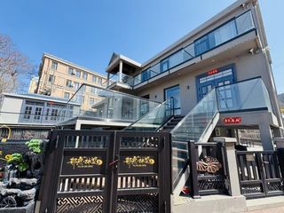 辽宁大连獐子岛郁熙林墅民宿出门就是金沙滩浴场,岛内正中心位置!