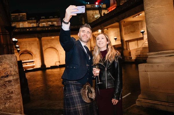 罗马浴场博物馆彭斯之夜:一场美食与舞蹈的诗情盛宴