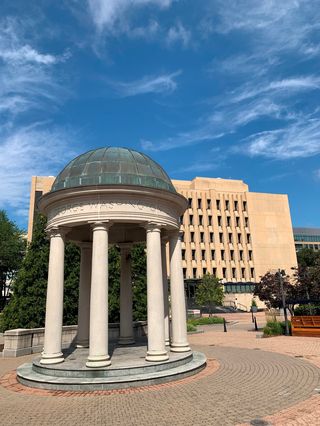 乔治 华盛顿大学 刻着名字的地砖 George Washington Univesity