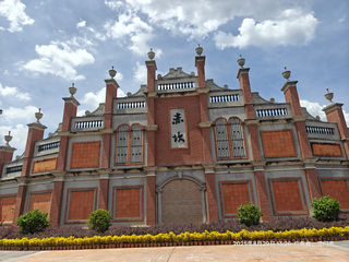 2025江门行| 赤坎古镇烈日记：在光影褶皱里触摸侨乡灵魂