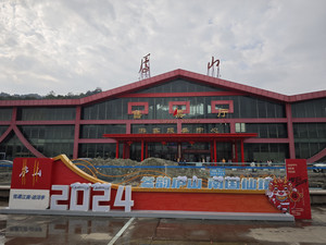 宏村景区内游记图文-2024年春节自驾庐山、九江、南昌、景德镇、婺源、屯溪、宏村游记