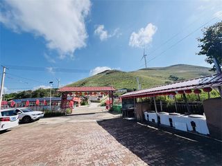 张北草原天路娜娜家民宿农家院夜晚篝火晚会,房前草原山坡可以徒步,到山顶看美景风景!