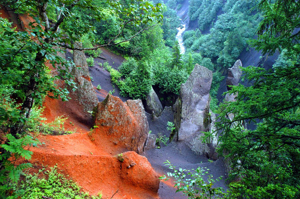 神秘的长白山大峡谷探险记