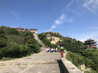 夏日山东行-致敬徒步登泰山的我们