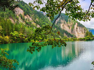 四川旅游：三游人间仙境九寨沟（图）