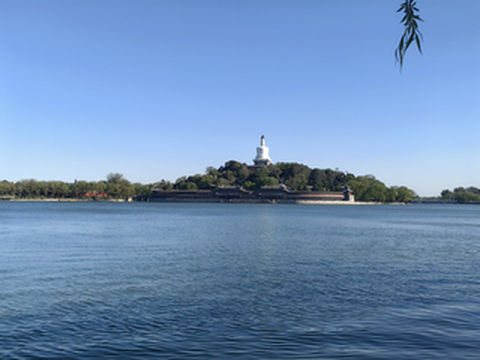 让我们荡起双桨，北海公园春景