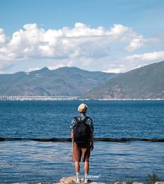 喜洲古镇游记图文-人生一定要去一次大理 |去大理感受风， 掠过洱海，停留在苍山间（附4日游攻略）