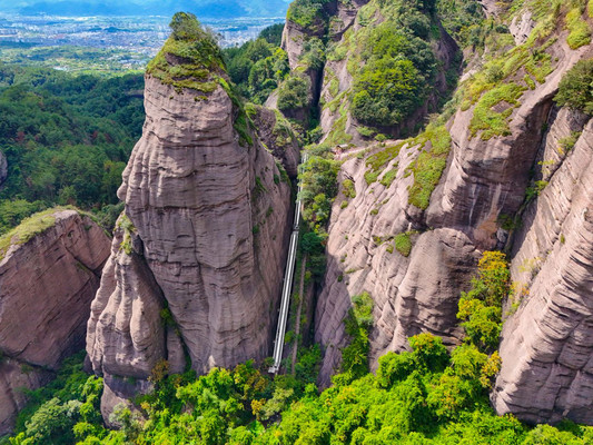 喜讯!2025年全国中高考应届毕业生免费游冠豸山!