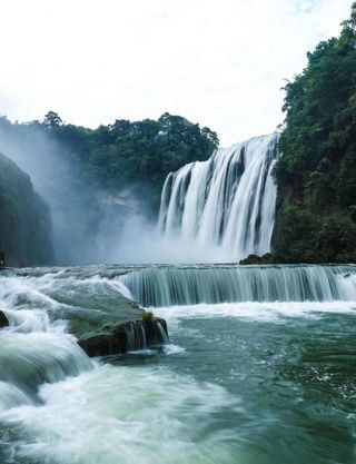 2024贵州安顺这座被低估的避暑小城之与朋友出行两天一晚黄果树大瀑布之旅附美食及住宿攻略