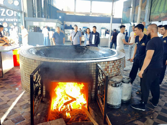 云游四海（1690）中亚手抓饭中心