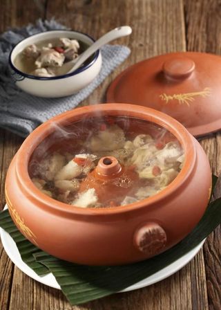 昆明冬日漫游指南:一半鸥气漫城,一半暖锅飘香