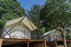 富阳城区游记图文-杭州出发1.5小时，富春山居实景地，我心中户外露营地的天花板