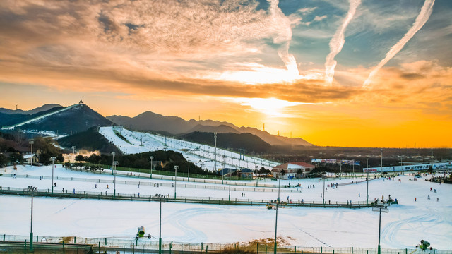 逛古镇泡温泉,嗨玩北京冰雪季!