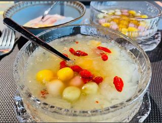 昆明圆通山封神！粉海漫过肩头，住对酒店直接省出半天假✨