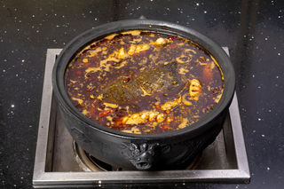 笆篓记•霸王鱼姬(蜀汉店)--国家级非遗砂锅煮鱼