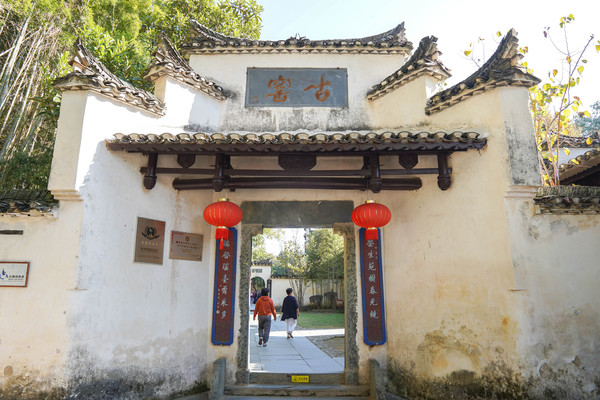 景德镇雕塑瓷厂游玩_景德镇旅游攻略_景德镇学院