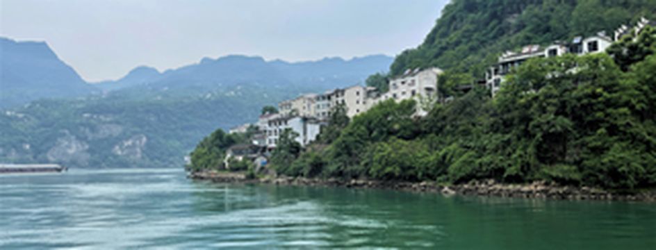 三峡人家风光秀，巴楚风情扑面来