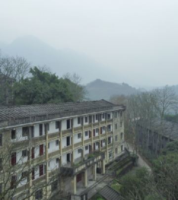 合川学院区游记图文-合川大山里竟藏着一座容纳万人的大学旧址，如今荒废不堪令人惋惜