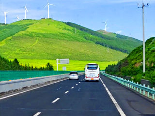 内蒙古旅游：从牛奶湖到风情马镇行（图）