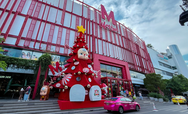 快来泰国The Mall Bangkapi商场,打卡DYLIE BY JWON打造的超萌圣诞树!