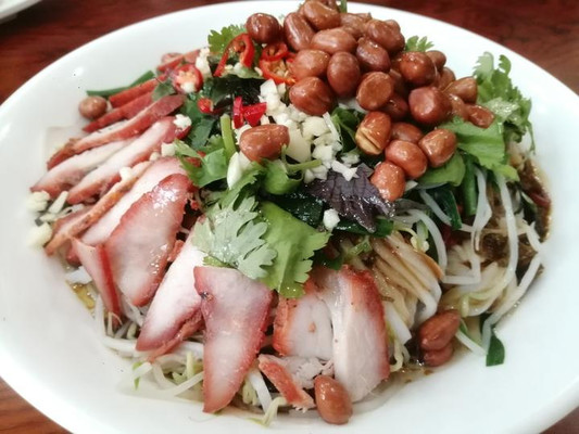 南宁福品香早茶:一桌美食全吃完,为何如此吸引人?