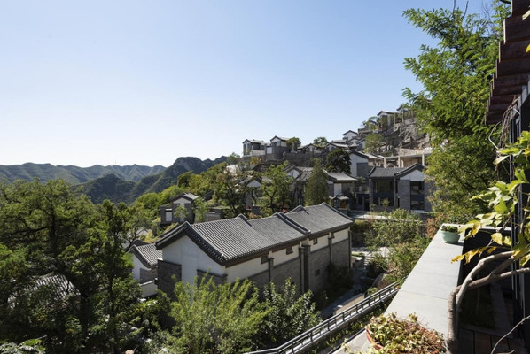 京郊秘境探秘:古北水镇与卧古真诚农家院的完美融合